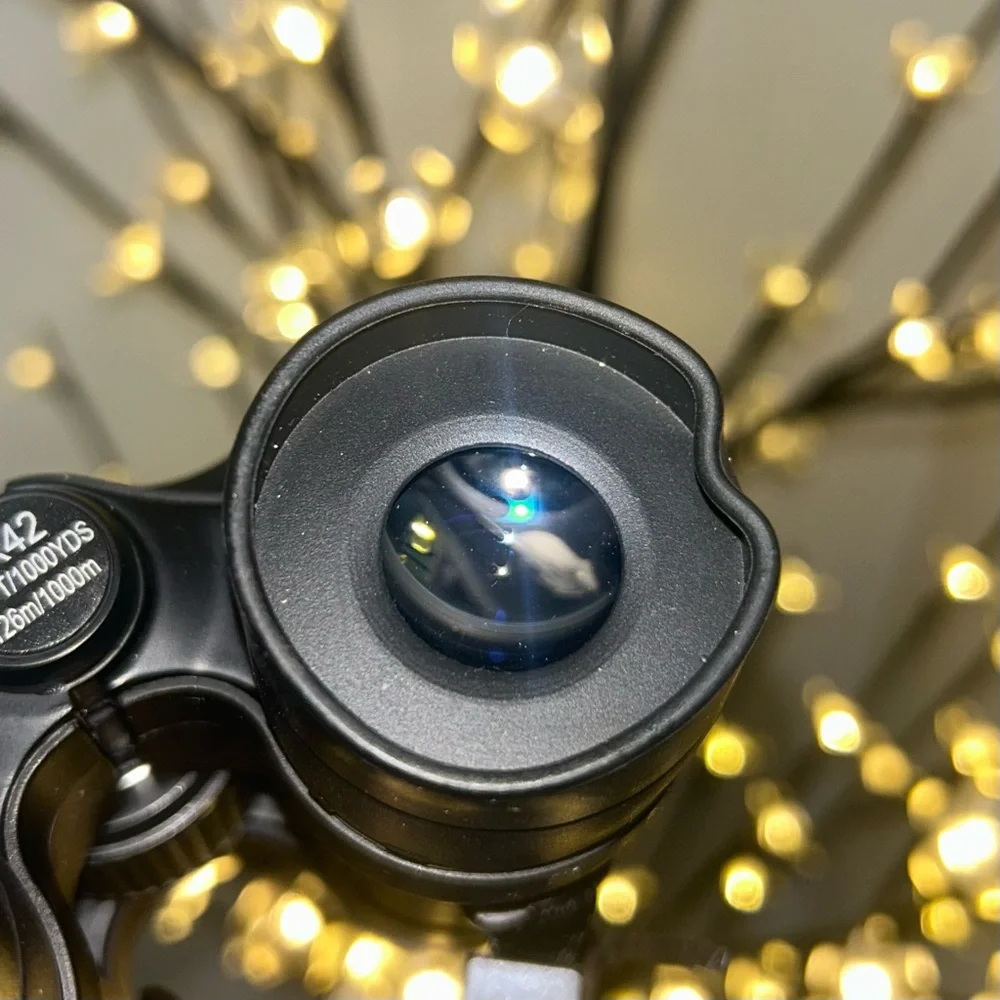 Binoculars with its original bag